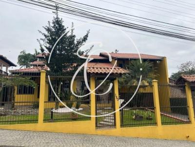 Sobrado para Venda, em Joinville, bairro Bom Retiro, 4 dormitrios, 5 banheiros, 2 sutes, 4 vagas